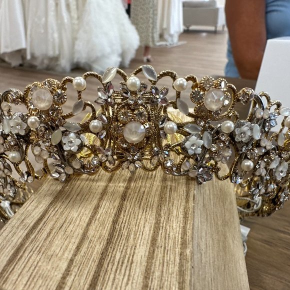 Maria Elena Bridal Headpiece Crown Tiara - Picture 2 of 4